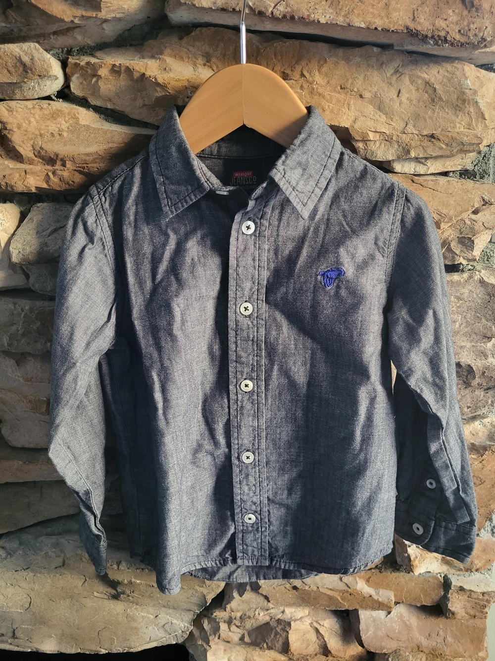 Wrangler Jeans Boys Gray Button-Down Shirt with Blue Embroidered Logo Size 4T